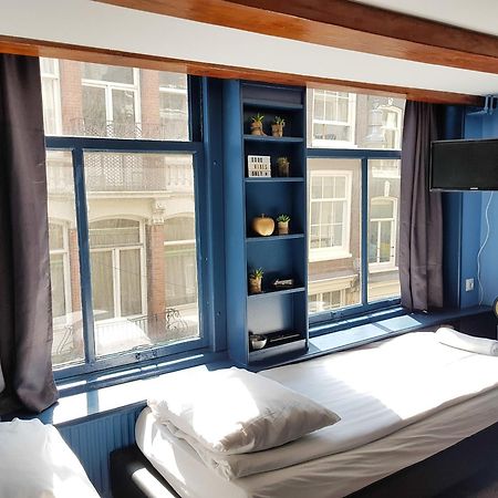 Urban Vibes Guesthouse Amsterdam Oda fotoğraf